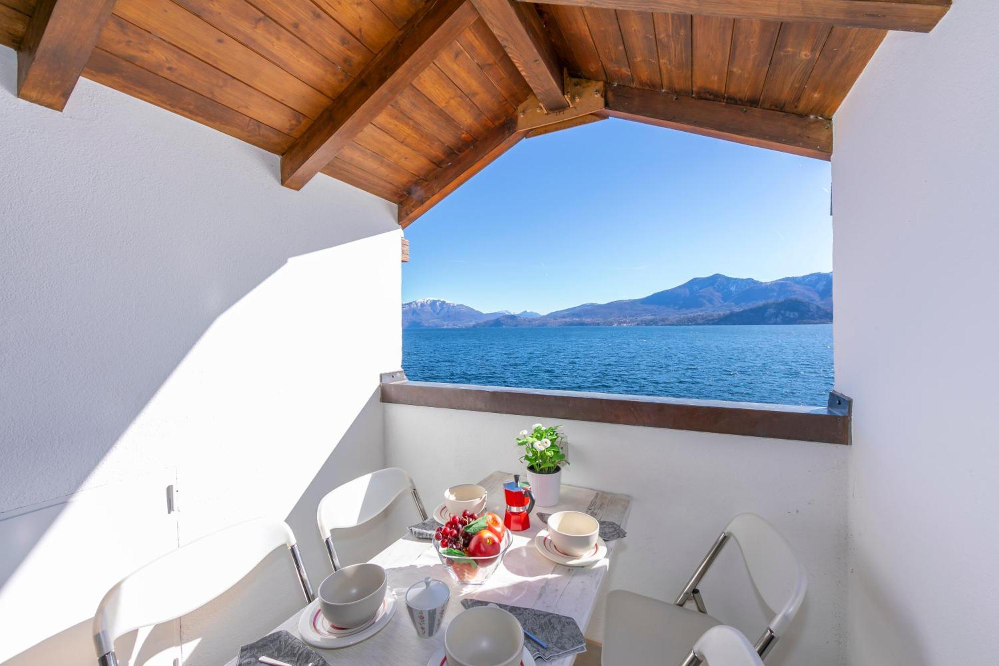 Blu Lake Apartment On Ghiffa Beach - Happy Rentals Luaran gambar
